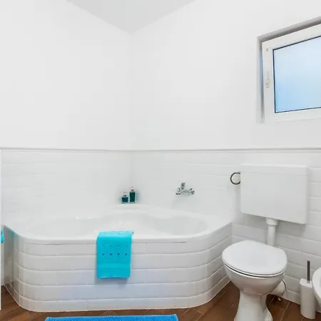 Mare Apartment *